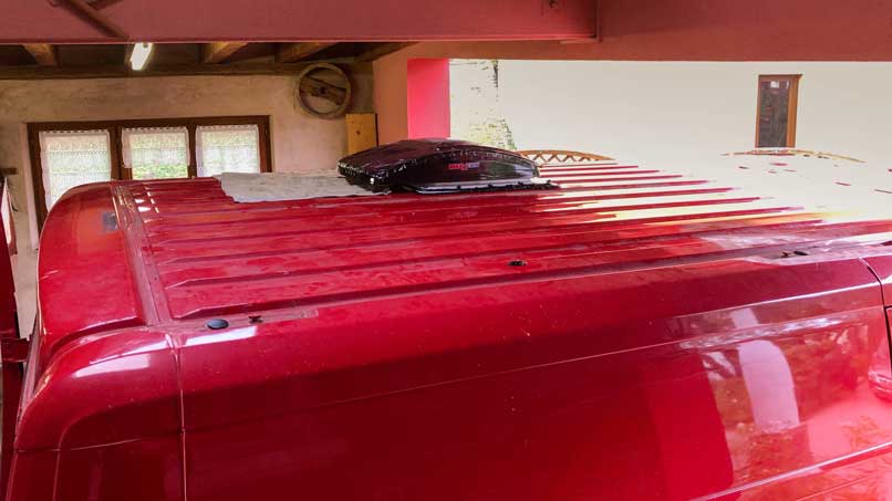 fixation-galerie-de-toit-van-amenage